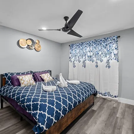 Ferienwohnung Stylish 2-Br Getaway In Heights With Pool Houston Exterior foto